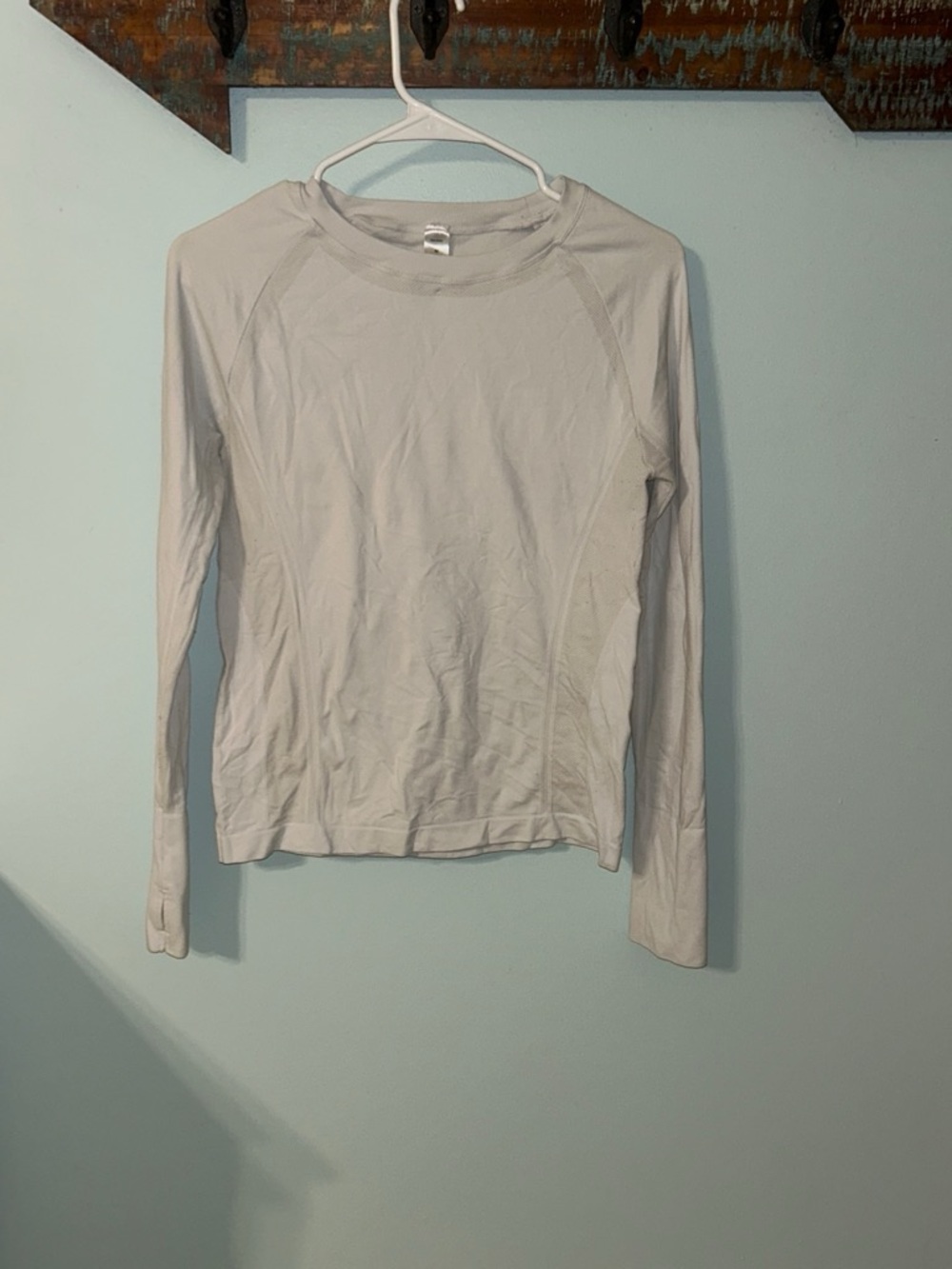 CRZ YOGA Women’s Long-Sleeve Crew Top - Light Gray
